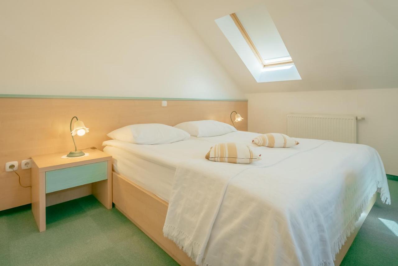 Garni Hotel Miklic Kranjska Gora Exteriör bild
