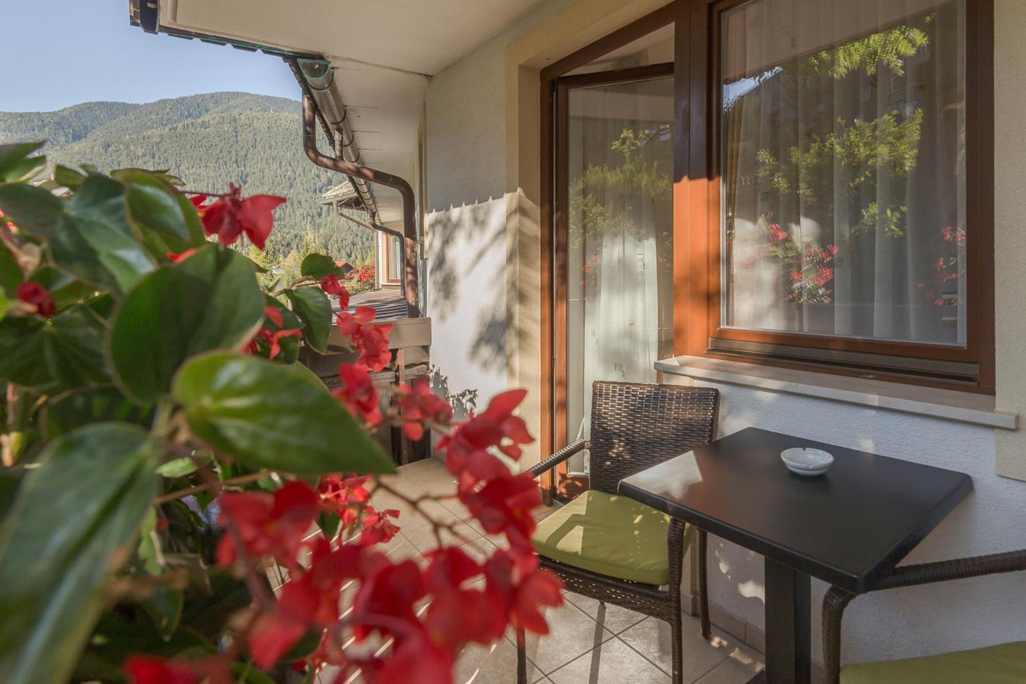 Garni Hotel Miklic Kranjska Gora Exteriör bild