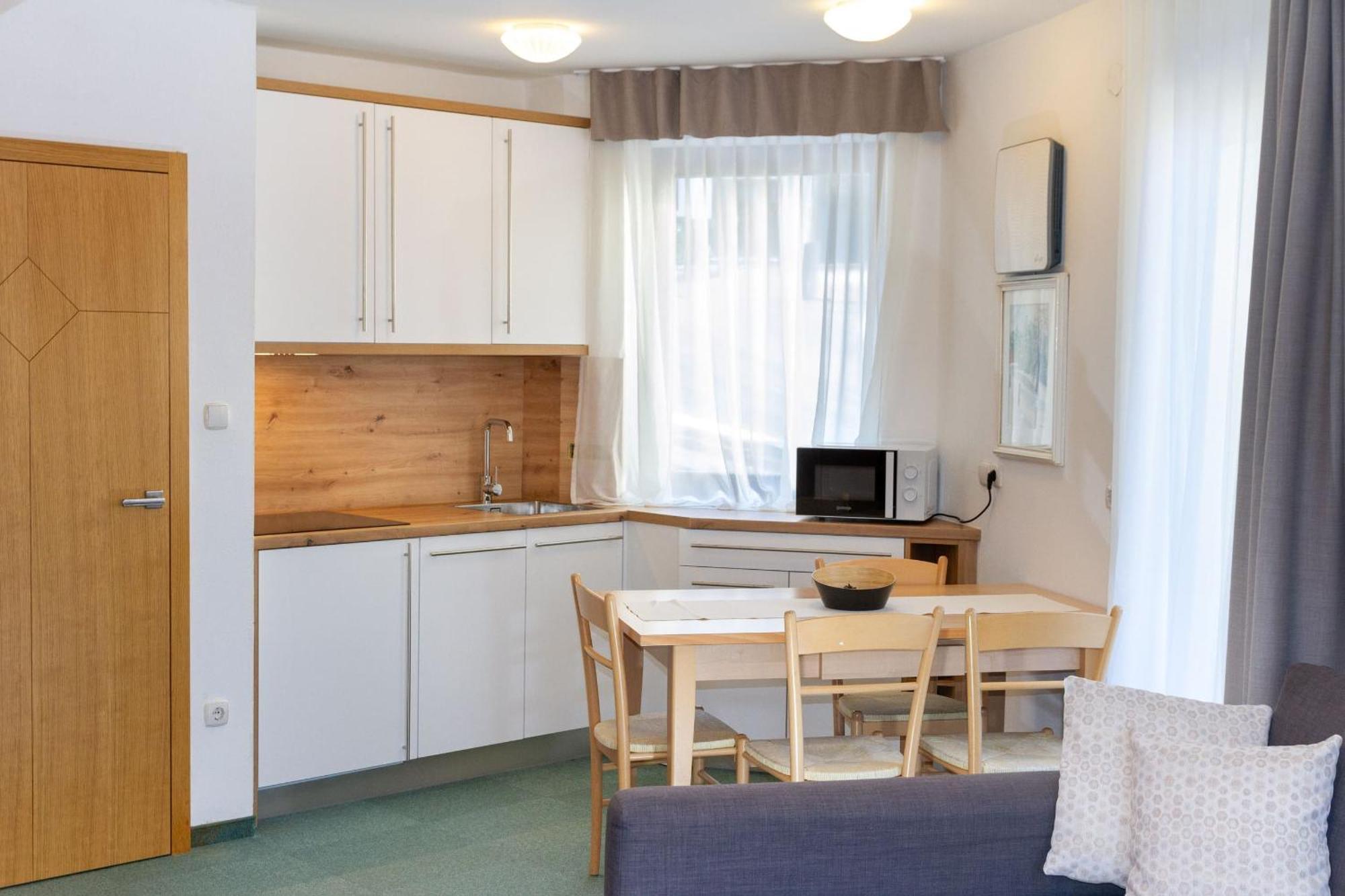 Garni Hotel Miklic Kranjska Gora Exteriör bild